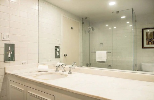 Cheyenne Hotel | Little America | King Pool | Oversized Privacy, Lodge Feel | 2 Units