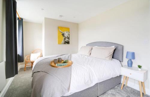 Penryn House | Little Avalon, a traditional Cornish cottage for couples with modern comforts