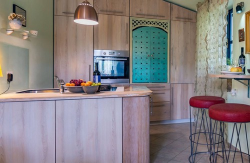 Sveti Ivan Dobrinjski Villa | Little blue House by Villas Guide