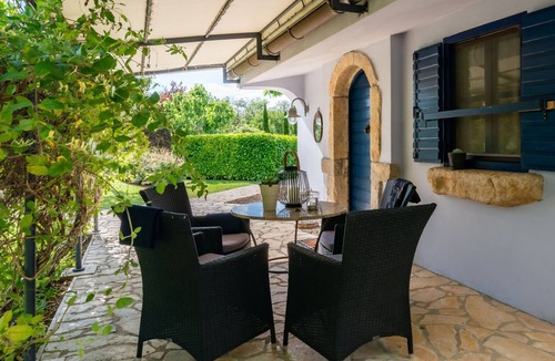 Sveti Ivan Dobrinjski Villa | Little blue House by Villas Guide