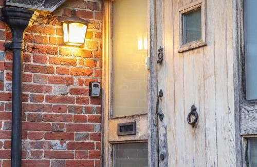 Chiddingstone Hoath House | Little Batts