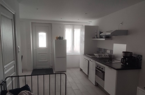Pleine-Fougeres House | Little bay