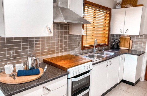 Bonny Hills House | Little Beach Bungalow - at Bartletts