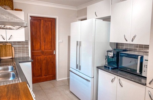 Bonny Hills House | Little Beach Bungalow - at Bartletts