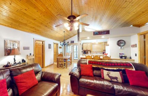Reeds Spring House | Little Bear