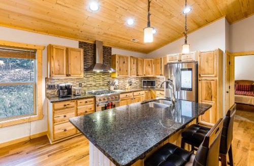 Maggie Valley House | Little Bear