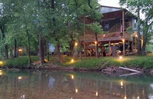Olivehill Cabin | Little Bears Cozy Creekside Cabin at Up The Creek