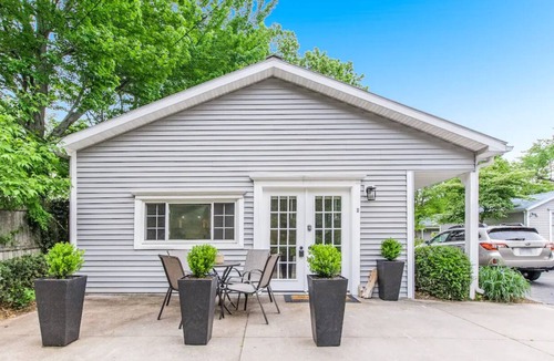 Saugatuck Condo | Little Bell's Bungalow/Walkable to Saugatuck and Douglas/Updated