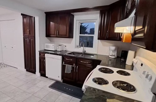 Lakeshore House | Little Belle River home