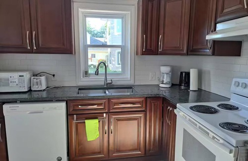 Lakeshore House | Little Belle River home