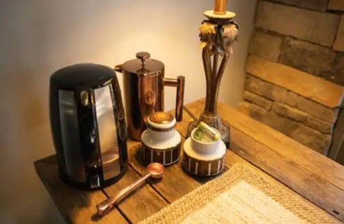 Canton House | Little Bit Farm - Create your own stay