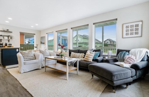 Pacific Beach House | Little Blue Beach House