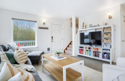 Pacific Beach House | Little Blue Beach House