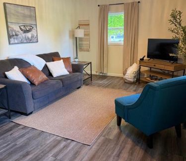 Van Buren House | Little Blue
