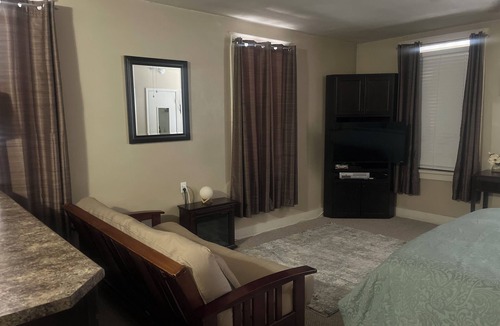 Boonville Apartment | Little Boonville Apartment
