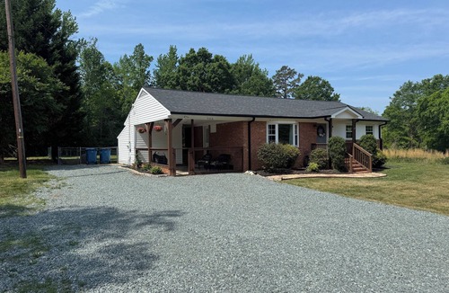 Guilford County House | Little Brick House in Liberty