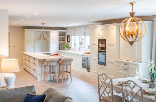 Holt House | Little Butts