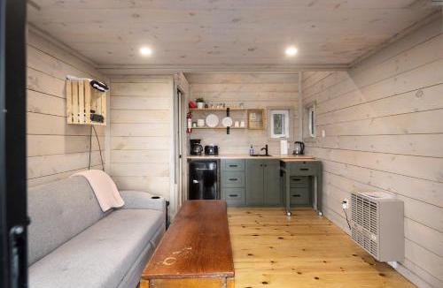 Desboro House | Little Cabin in the Pines