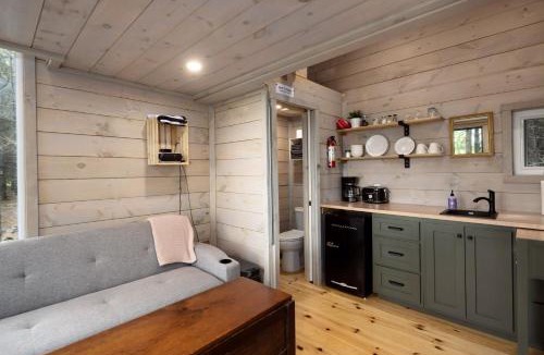 Desboro House | Little Cabin in the Pines