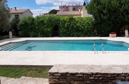 Lunel House | LITTLE CASTLE NEAR THE CAMARGUE