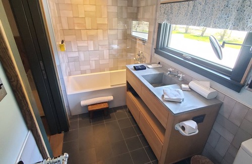 Hillsdale Hotel | Little Cat Lodge