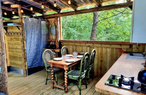 Saint-Michel-de-Lanes Cabin | Little corner of Paradise