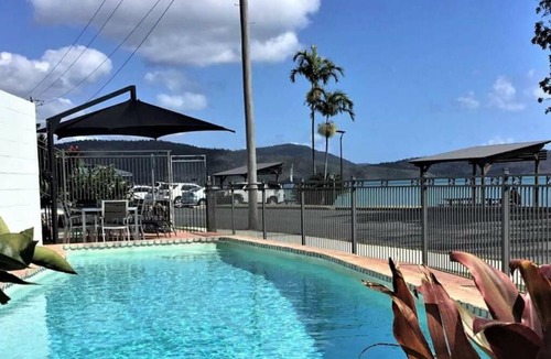 Cannonvale Apartment | Little Coastal Haven apartment with a pool!