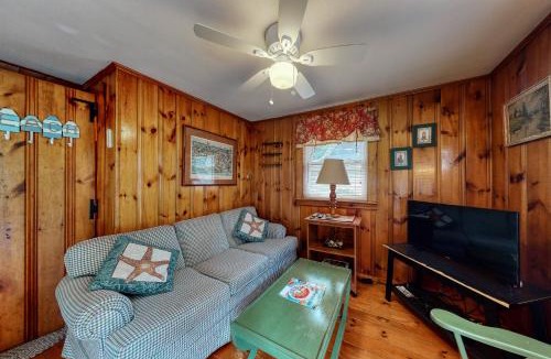 York Beach House | Little Cottage