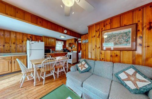York Beach House | Little Cottage