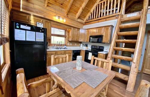 Caryville House | Little Cove Creek Cabin #1
