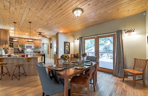 Alto Cabin | Little Creek Retreat