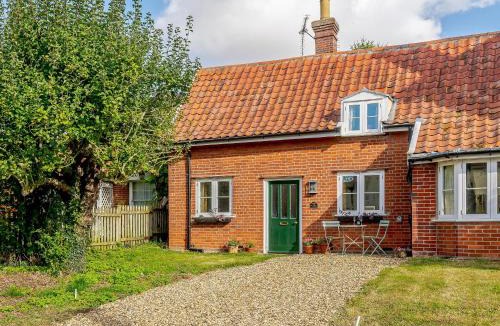 Diss House | Little Crown