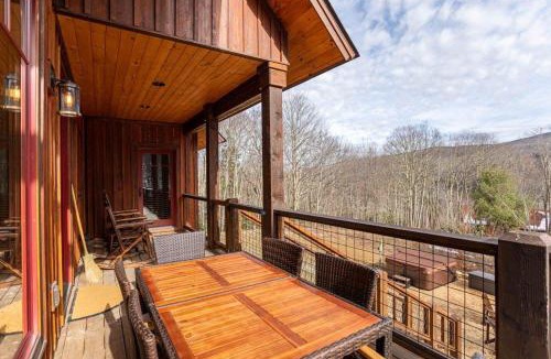 Elk Park House | Little Cubs Cabin at Eagles Nest
