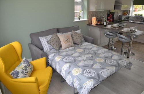 Salisbury Apartment | Little Dene Apartment