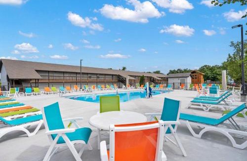Kimberling City House | Little Dipper - Cozy Condo for 6 with Resort-style Amenities