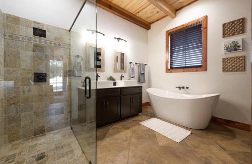 Waco House | Little Dutch Cabin #1 - 12 min to Magnolia-Baylor