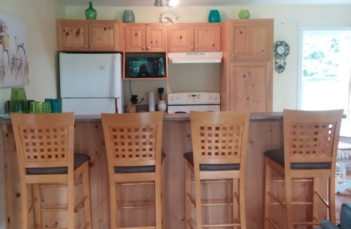 Canoe Cove Cottage | Little Eden Summer Beach Home