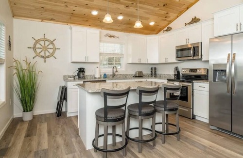 Shenandoah House | Little fish on the Shenandoah River