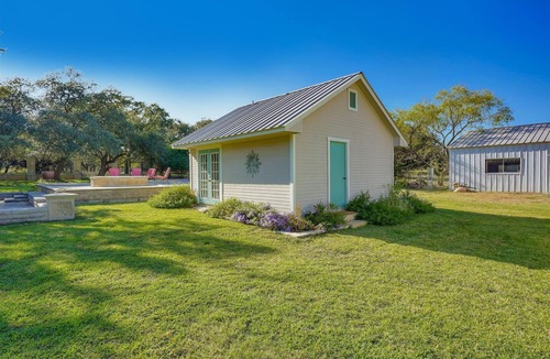 Lampasas Apartment | Little "G" Cottage on the Farm