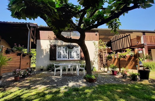 Puydarrieux Cottage | Little Garden