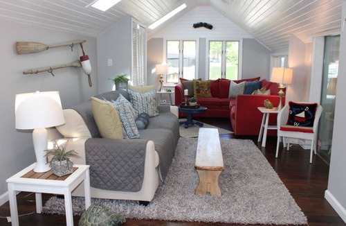 Syracuse Cottage | Little Gem on Lake Wawasee