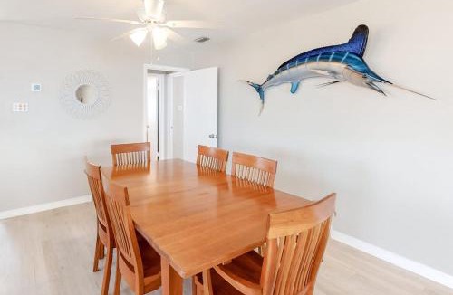 Silver Cay House | Little Grand Hotel