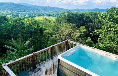 Wears Valley Cabin | Little Greenbriar Lodge 13 Bedroom Cabin by RedAwning