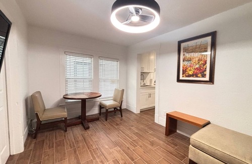 Greater East End House | Little H House 2-bedroom house in peaceful Houston