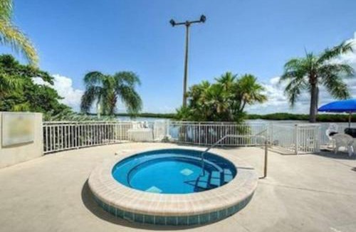 Ruskin Apartment | Little Harbor Resort #507 Tampa Bay FL Beach, Riverview Romance