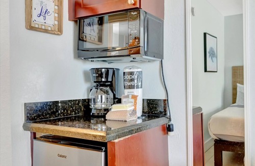 Ruskin Apartment | Little Harbor