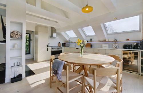 Etchinghill House | Little Hayloft by Bloom Stays