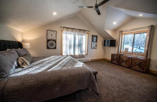 Lead Ski Chalet | Little Hope Chalet at Terry Peak Ski Resort
