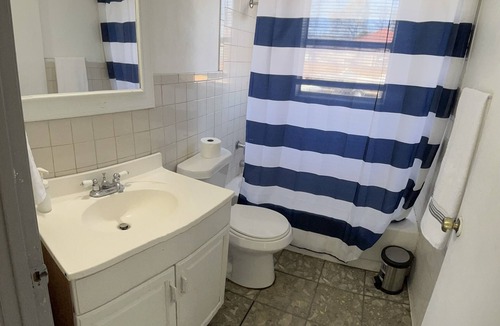 Northwest Los Angeles Heights House | Little house 6 mins from Downtown San Antonio