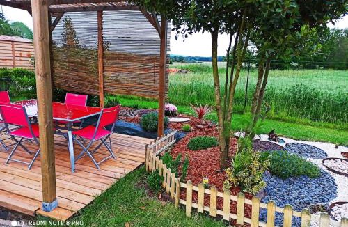 Neant-sur-Yvel House | little house